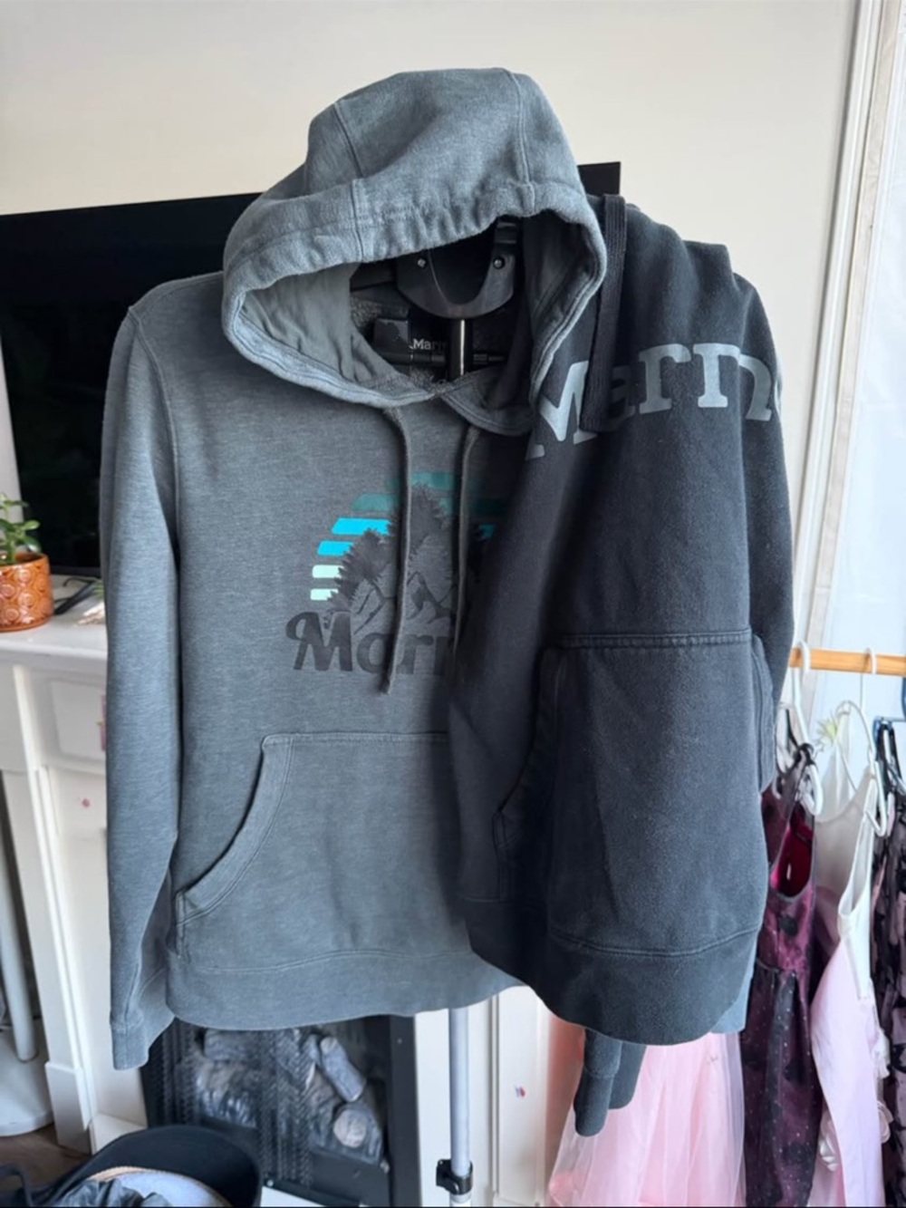 Pair of marmot hoodies Gray and black